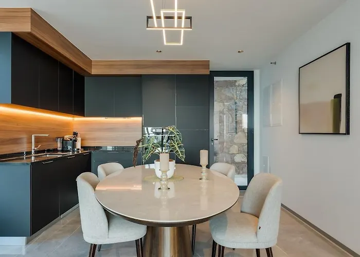 Bhf Residences Luxe Family Villa