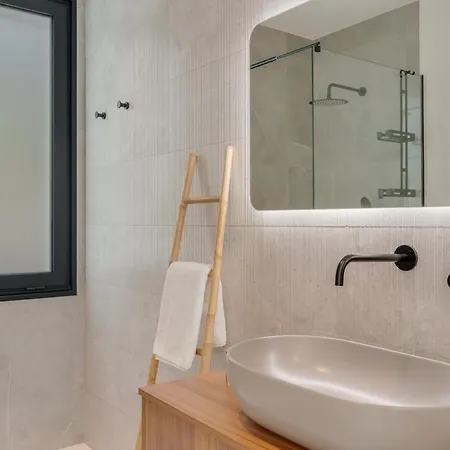 Bhf Residences Luxe Family Villa